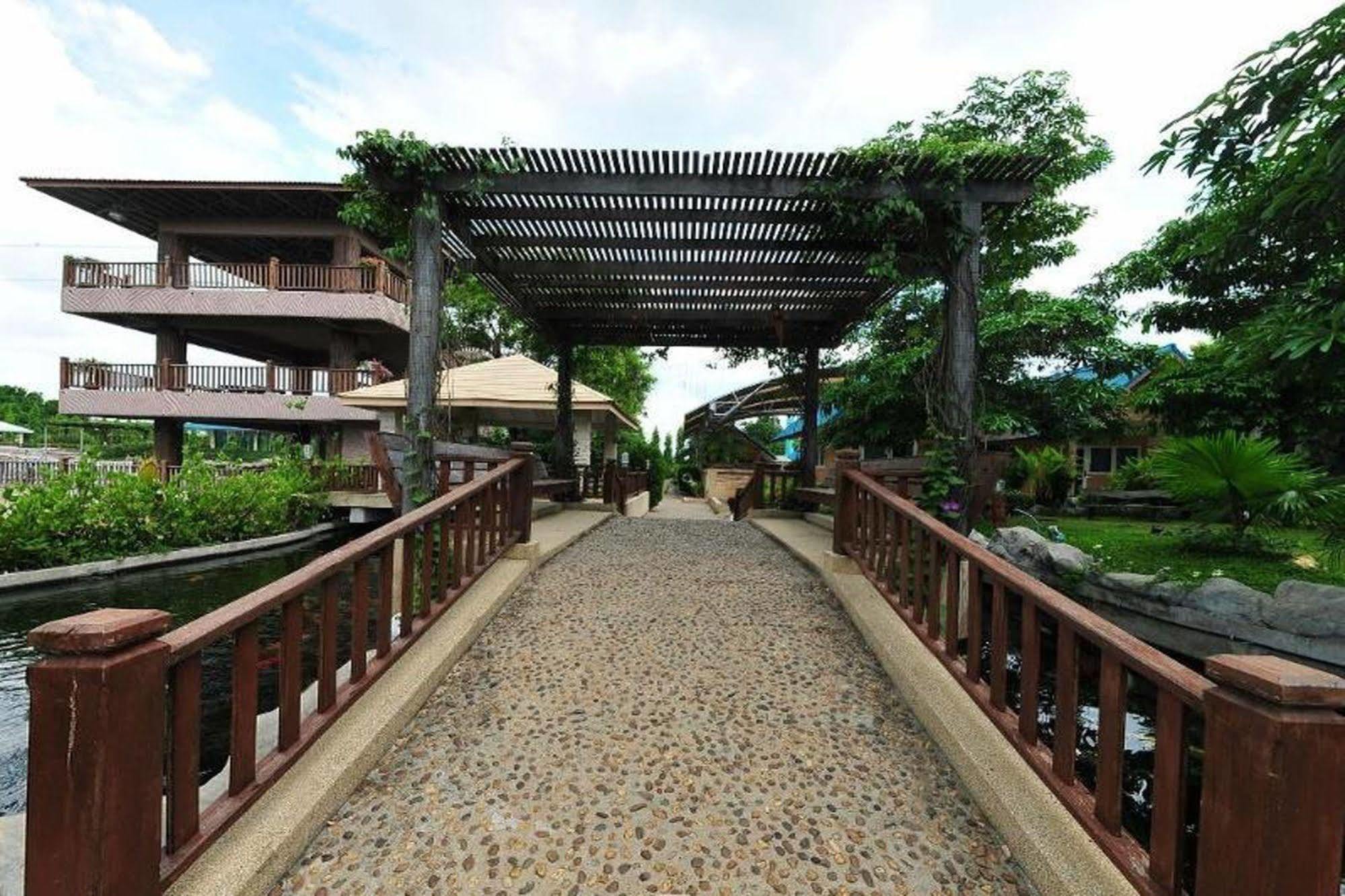 Chart Trip Resort Nakhonratchasima Exterior photo